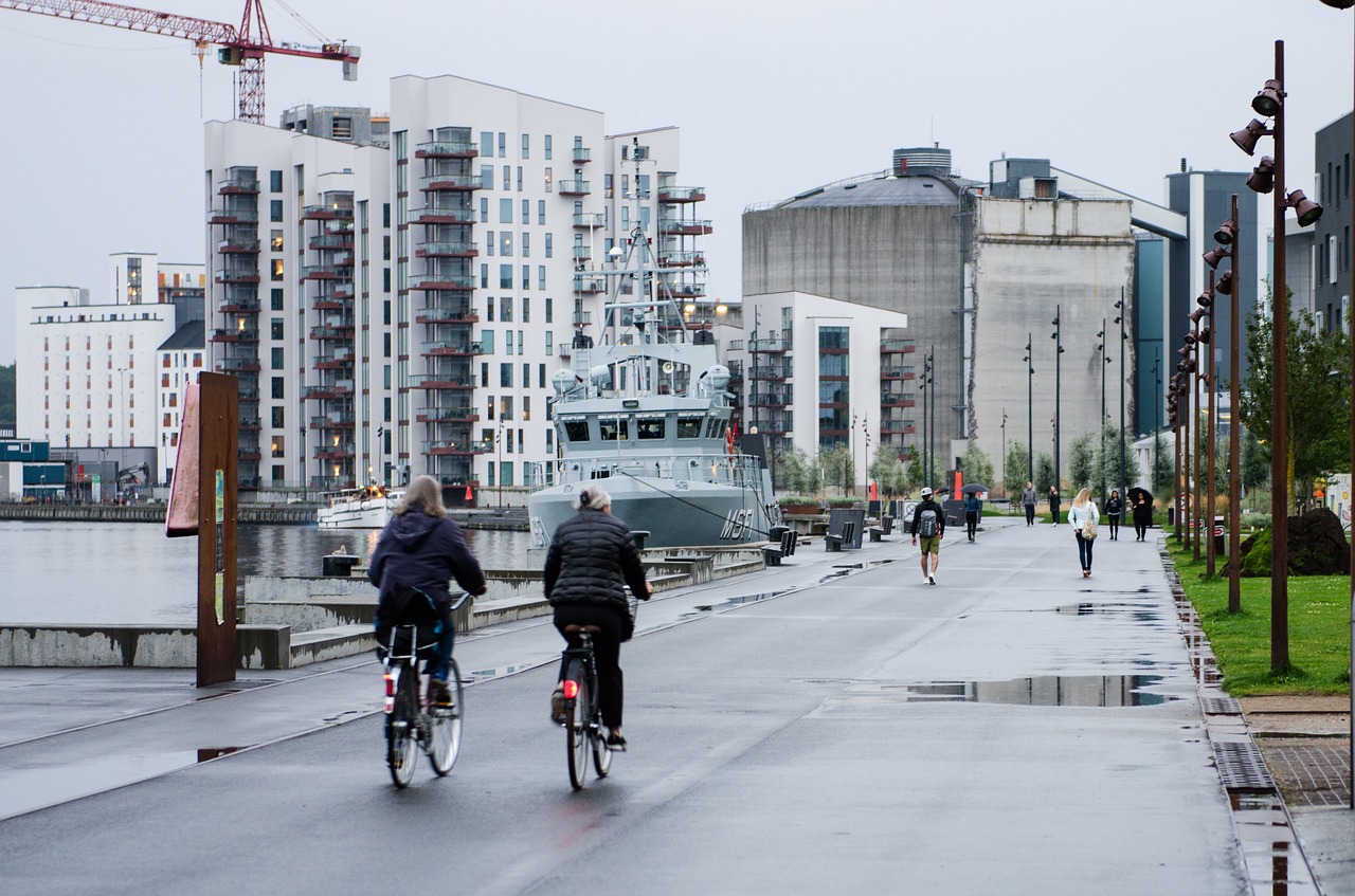 seniors cycling